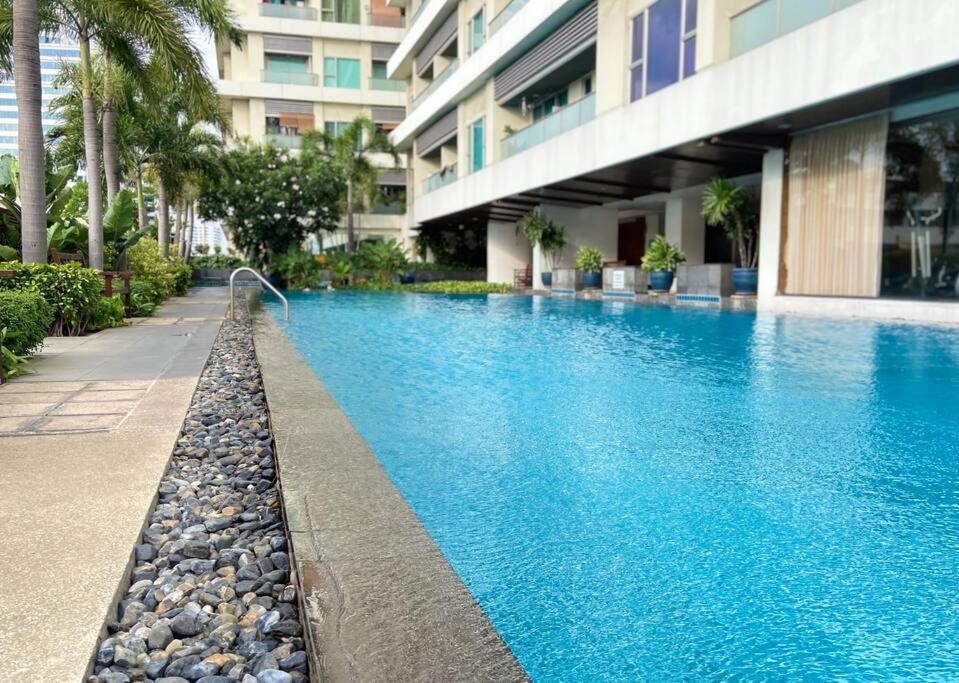 Baan Nonzee Condo Kingsize Bed Big Room In Sathorn Bangkok Exterior foto